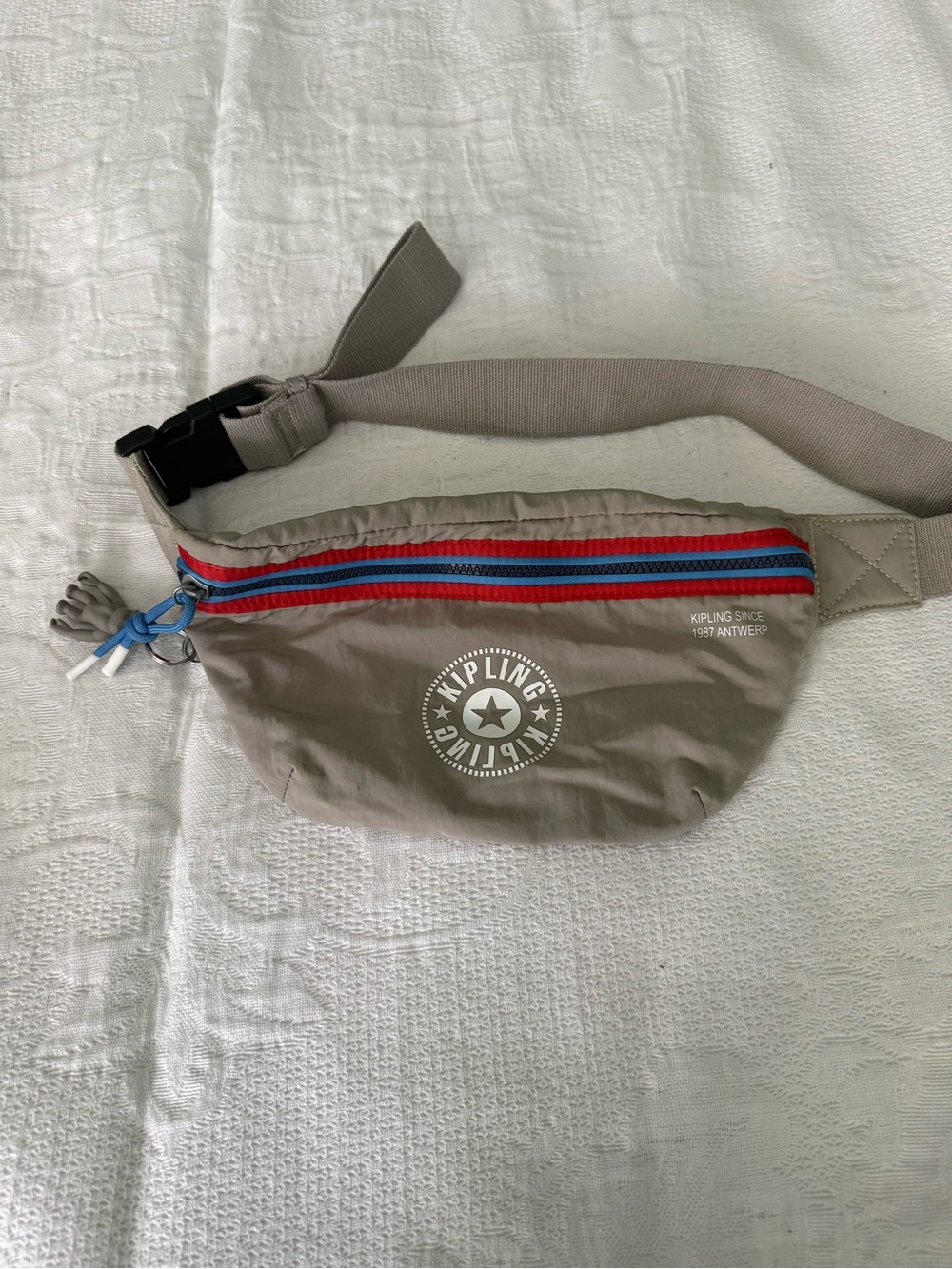 Kipling Vasko Belt Bag Grey Gris BI Colorway